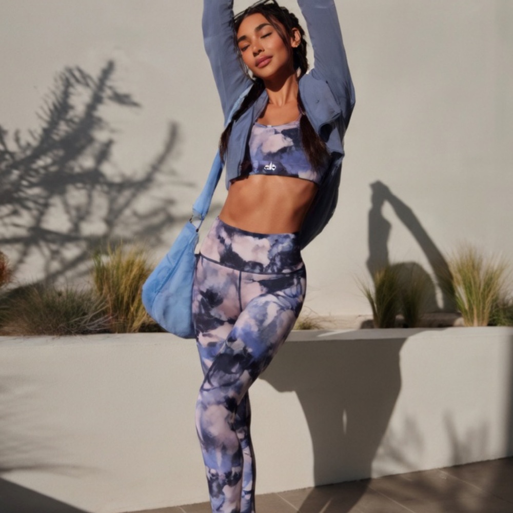 Alo Yoga Vapor High-Waist Graffiti Tie Dye Legging and Bra SET Small - Picture 1 of 11